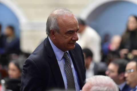 Héctor Carvajal, abogado de Petro, es nuevo magistrado de la Corte Constitucional
