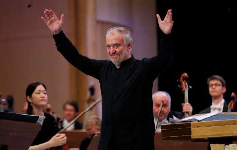 Intelectuales piden cancelar concierto de Guérguiyev en Italia por apoyo a Putin