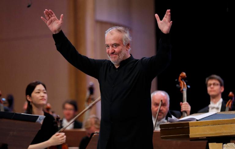 Intelectuales piden cancelar concierto de Guérguiyev en Italia por apoyo a Putin