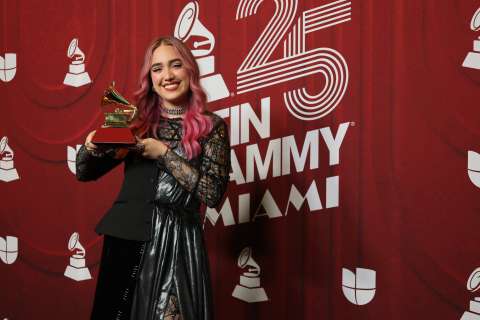 ¿Quién es Ela Taubert?, artista colombiana revelación en los Grammy Latinos 2024