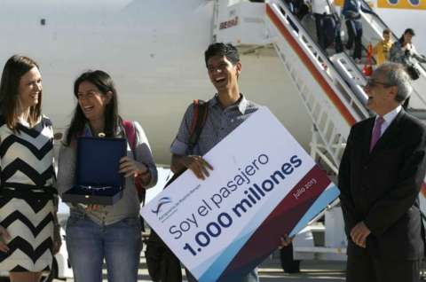 Un colombiano, el pasajero 1.000 millones en el aeropuerto de Barajas