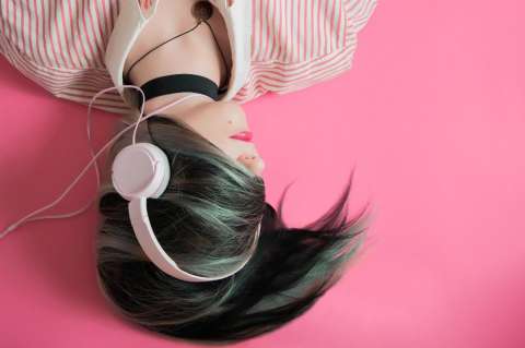 La música se ha vuelto más triste y agresiva