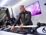 KhoMha: “Los DJ estamos en el mundo para prestar un servicio a la gente”