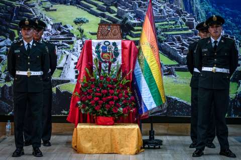 Los restos simbólicos del último hijo de Túpac Amaru llegan a Perú después de 227 años