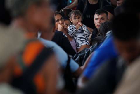 Los requisitos para permiso de permanencia para custodios de menores venezolanos