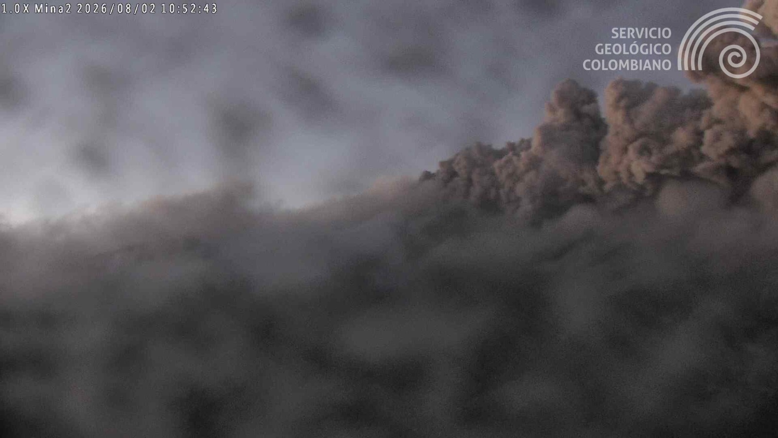 Registro de la cámara Mina, ubicada a 2,2 km al norte del volcán Puracé, que muestra desgasificación el 2 de agosto de 2026 a las 5:52 a. m. /SGC