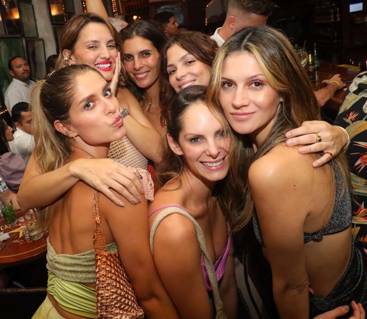 Andréa Buitrago Julieta Piñeres paulina Davila la toya Laura Tobón y nina Rodríguez