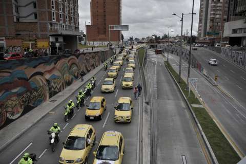 Así avanza el paro de taxistas en Medellín, Cali, Bucaramanga y otras ciudades