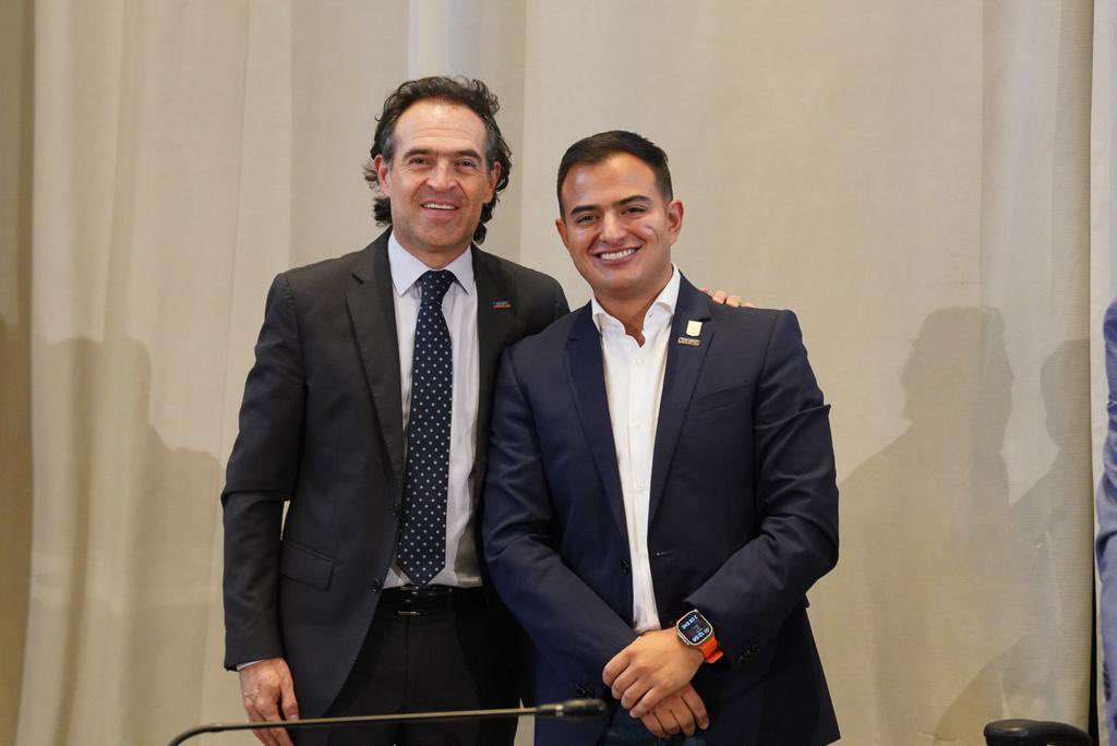 Federico Gutiérrez, alcalde de Medellín, con Andrés Tobón, presidente del Concejo de Medellín.