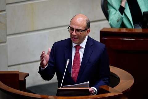 Magistrado Carlos Camargo nombró hijos de consejeros de Estado en la Defensoría