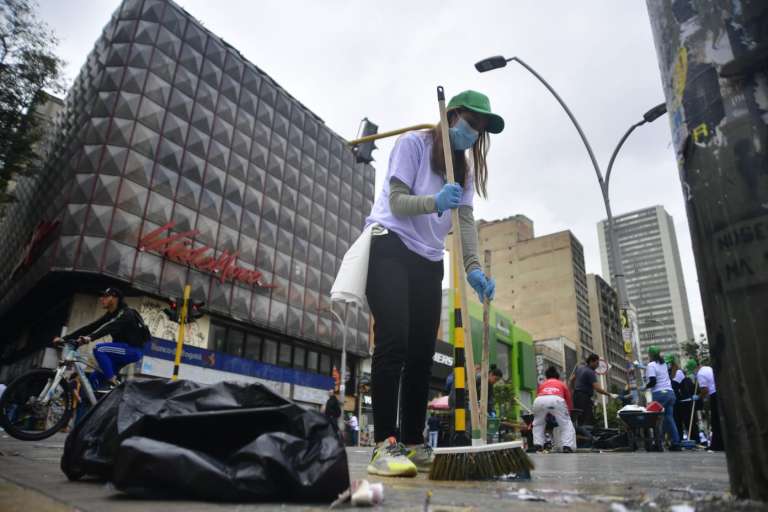 El Centro Vive: ciudadanos y funcionarios se sumaron a la campaña por recuperar el centro de Bogotá