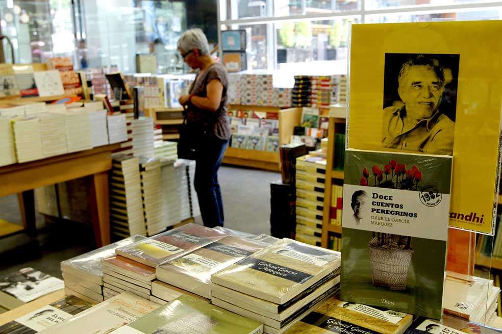 Los libros de García Márquez se pueden encontrar en miles de librerías alrededor del mundo. / AFP