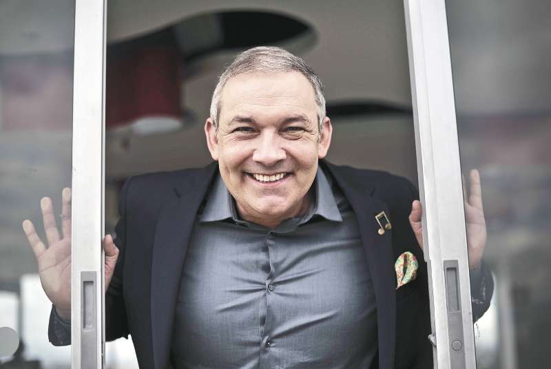 César Escola