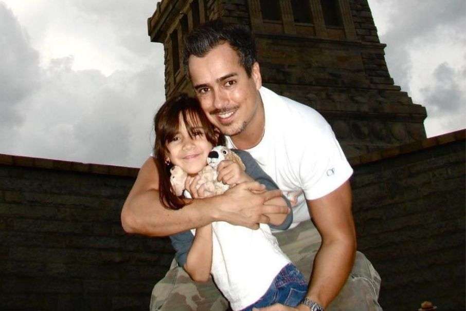 La hija del actor, Jorge Enrique Abello, ya tiene 22 años y sus grandes pasiones son la filosofía y el arte.