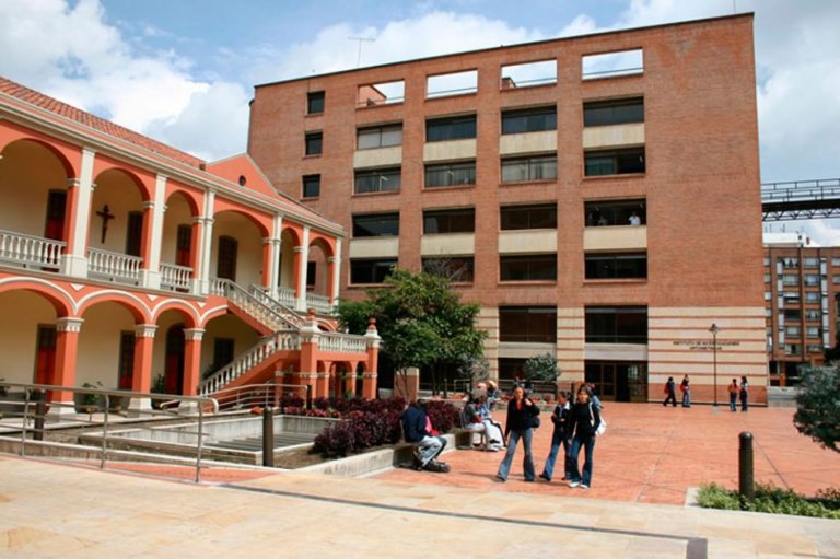 ¿Les cogió la noche con el inglés a los estudiantes de La Salle?