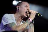 Encuentran ahorcado a Chester Bennington, cantante de Linkin Park