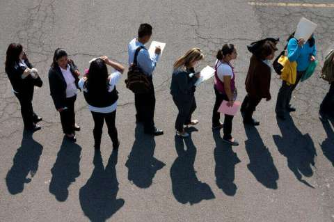 El mayor desempleo en siete años: muchas preguntas y pocas respuestas