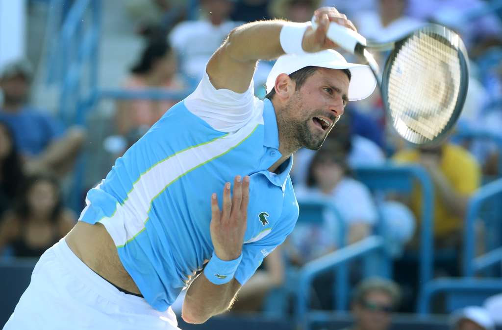 Mason (United States), 20/08/2023.- Novak Djokovic of Serbia serves against Carlos Alcaraz of Spain during the final round of the Western and Southern Open at the Lindner Family Tennis Center in Mason, Ohio, USA, 20 August 2023. (Tenis, España) EFE/EPA/MARK LYONS