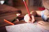 La mejor hora para presentar exámenes  académicos sería después del medio día