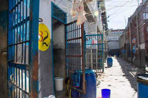 3.600 presos huyeron de la cárcel en Haití tras ataque de bandas armadas