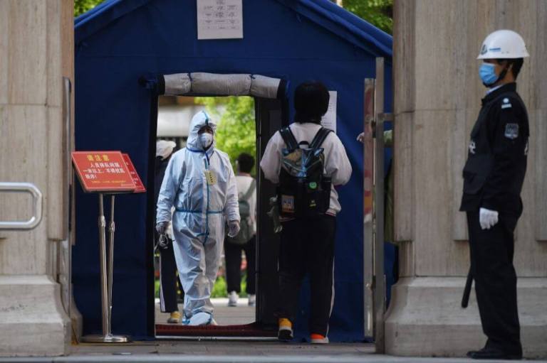 ¿Hubo presión de China para modificar reporte sobre censura acerca de la pandemia?