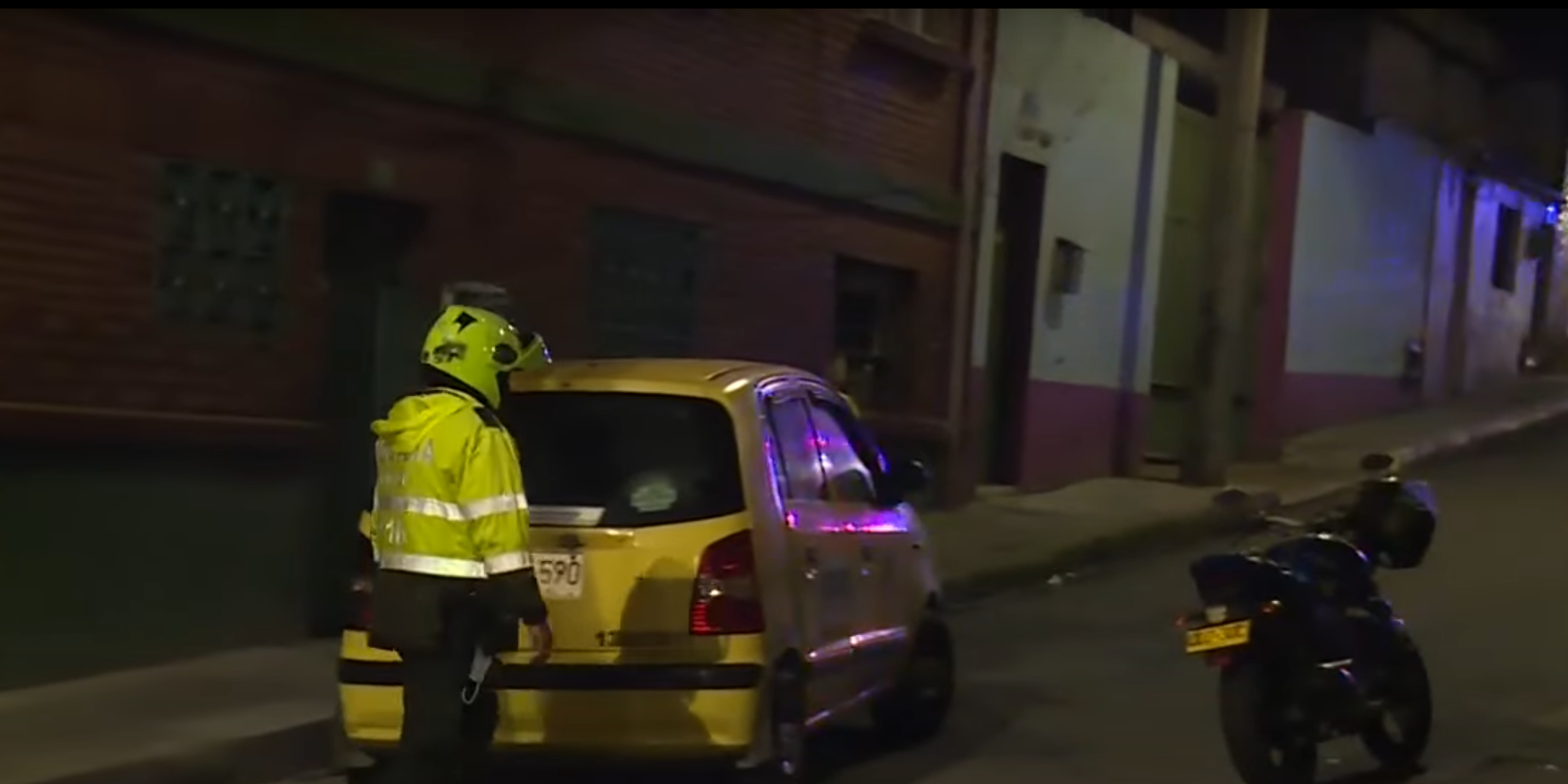 Bogotá: Taxista asesinó una persona e hirió otra porque le pidieron mover el taxi