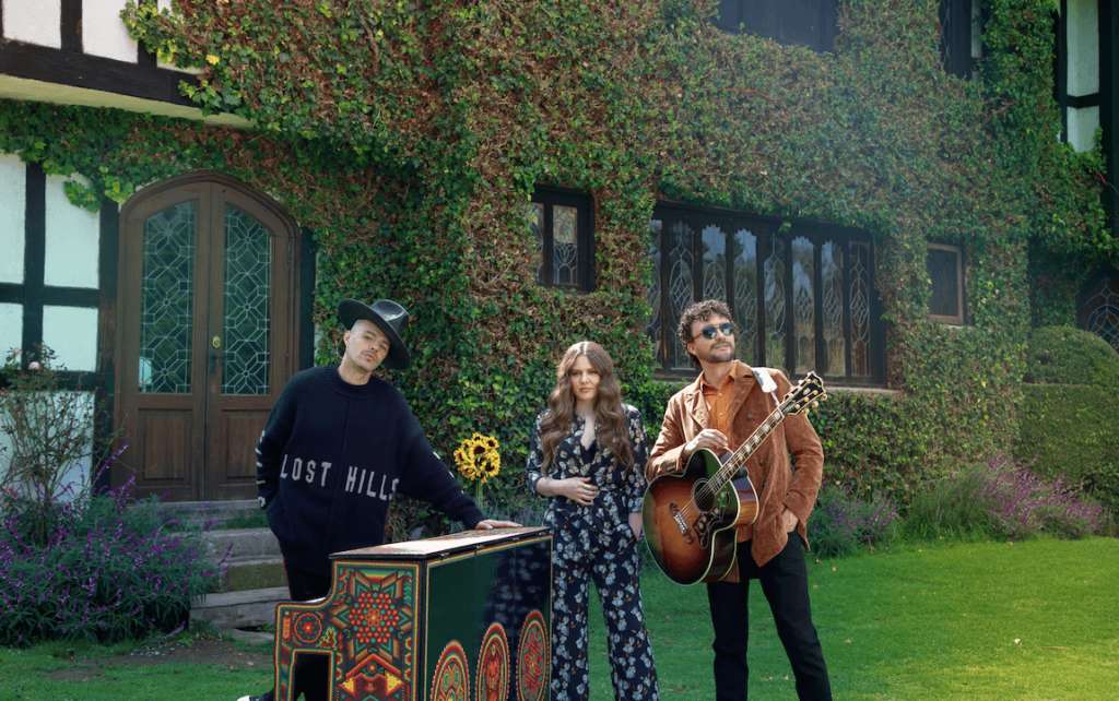 Los músicos Andrés Cepeda, Jesse y Joy. / Cortesía