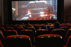 Cada vez hay menos personajes LGBTIQ+ en las películas: ¿qué está pasando en la industria?