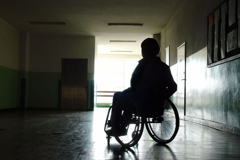 Murió esperando su pensión