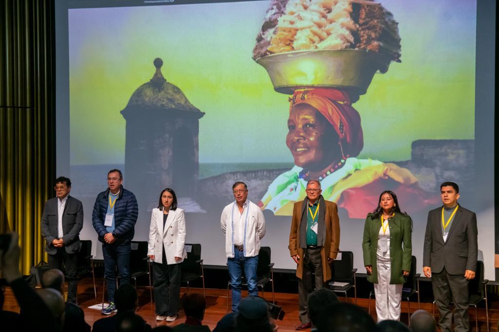 Petro extiende hasta 2031 la Comisión que vigila el cumplimiento del Acuerdo de Paz con FARC