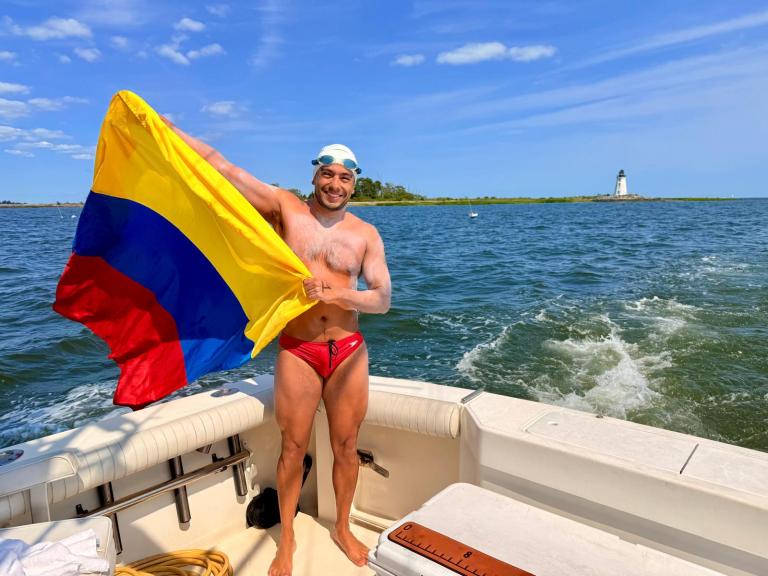 Jorge Iván del Valle estableció récord en exigente prueba de aguas abiertas