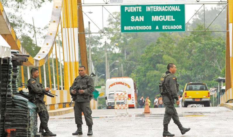 La tensión se agravó en la frontera con el secuestro de los periodistas del periódico “El Comercio” de Ecuador. / AP