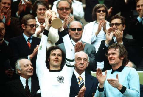 El “Kaiser” Beckenbauer, el defensa que cambió el fútbol