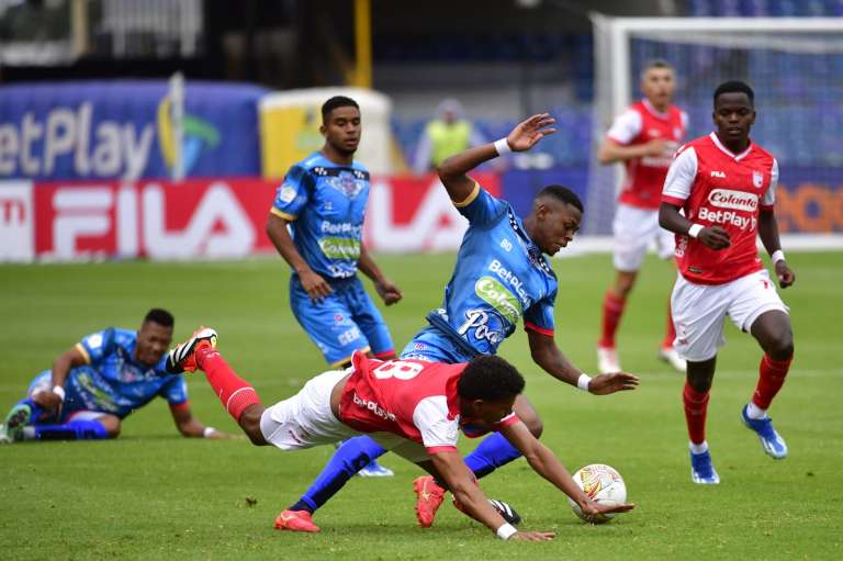 El partido estuvo igualado en la primera parte, mientras no se abrió el marcador.