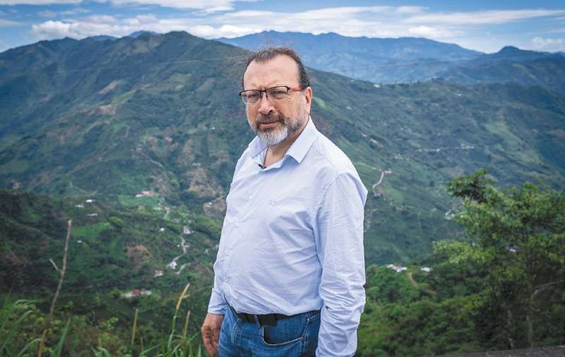 Después de que William Ospina apoyara publicamente la candidatura a la presidencia de Rodolfo Hernández, se conoció la posibilidad de que se convirtiera en ministro de Cultura y de Ambiente.