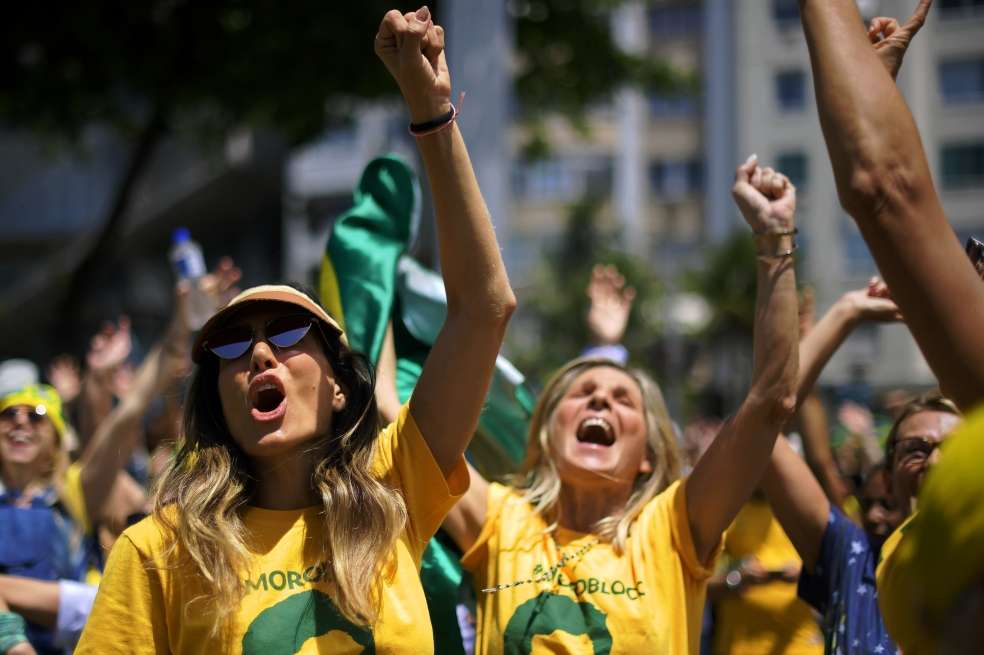 Simpatizantes del candidato ultraderechista, Jair Bolsonaro. / AFP