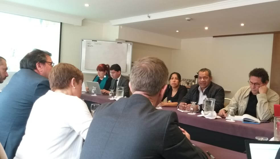 Delegados del Gobierno y las FARC se reunieron hoy en la Junta de Direccionamiento Estratégico para definir la hoja de ruta de sustitución de cultivos ilícitos. / Prensa Consolidación
