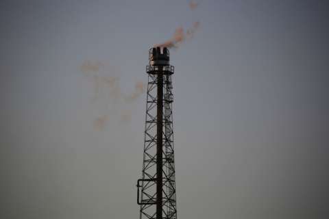 ¿Qué es el fracking y cuáles son las inquietudes sobre su impacto ambiental?