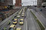 Paro de taxistas en Bogotá cerró con bloqueos en la calle 26