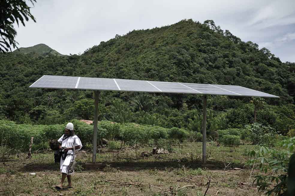 a instalación de paneles solares en el pueblo Kantinurwa, ubicado en el corregimiento Bellavista, del municipio de Fundación (Magdalena), beneficia a 169 personas.  / Fotos: Óscar Pérez