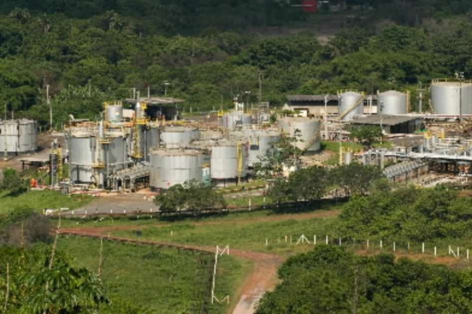 La producción petrolera del país se mantiene a la baja.