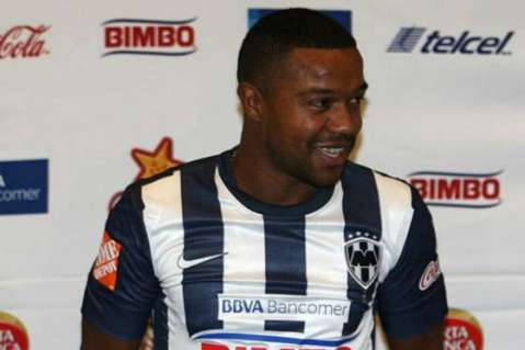Con triplete de Dorlan Pabón Monterrey venció a Cruz Azul