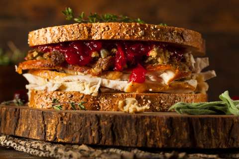 Receta con mucho sabor: prepara este rico sándwich de pollo