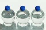 OMS dice que los microplásticos en agua potable suponen un "riesgo mínimo" para la salud