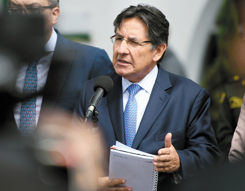 Néstor Humberto Martínez fue uno de los testigos que solicitó la defensa de Bahamón.