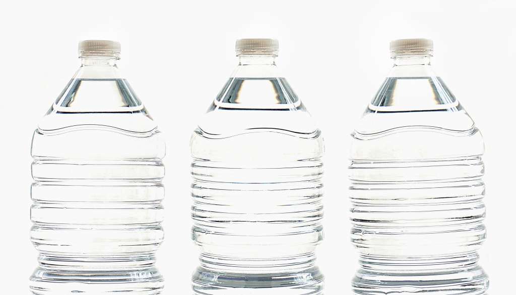 Los recipientes plásticos de otros alimentos no deberías reutilizarlos, acá te contamos por qué.