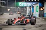 ¿Se acabará la racha de Verstappen? Carlos Sainz ganó la ‘pole’ del GP de Singapur