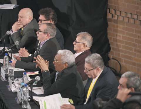 Las razones de ex-Farc para pedir que todos sus procesos pasen de la Fiscalía a la JEP