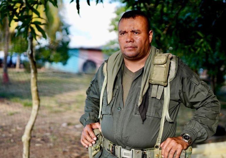 Calarcá, jefe de las disidencias de FARC,  asegura que prohibirá la tala de árboles
