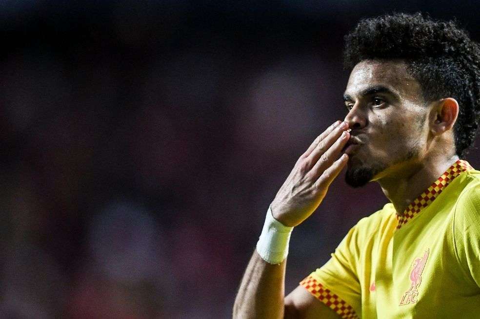 Luis Díaz en el partido de Liverpool contra Benfica por la Champions League // AFP.
